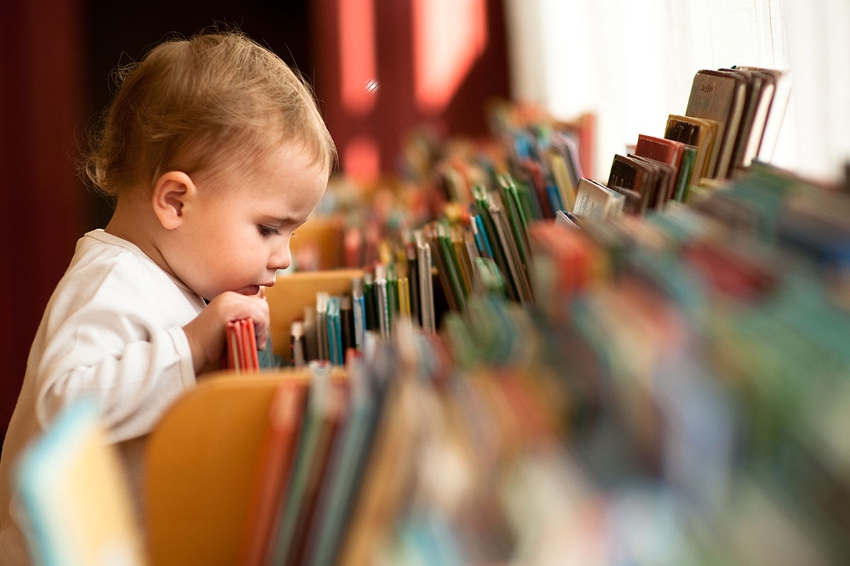 Mit olvass a kisbabádnak? Babaolvasással kapcsolatos előadás a Móra Kiadó támogatásával